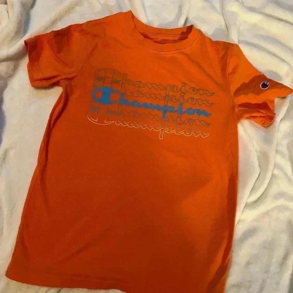 Champion boys tshirt‎ size M